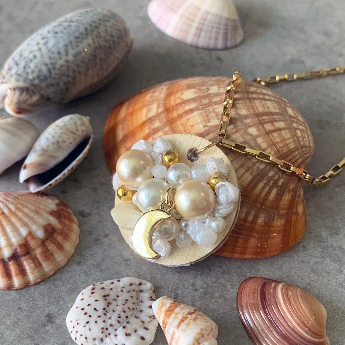 Golden Moon - Pendant and necklace