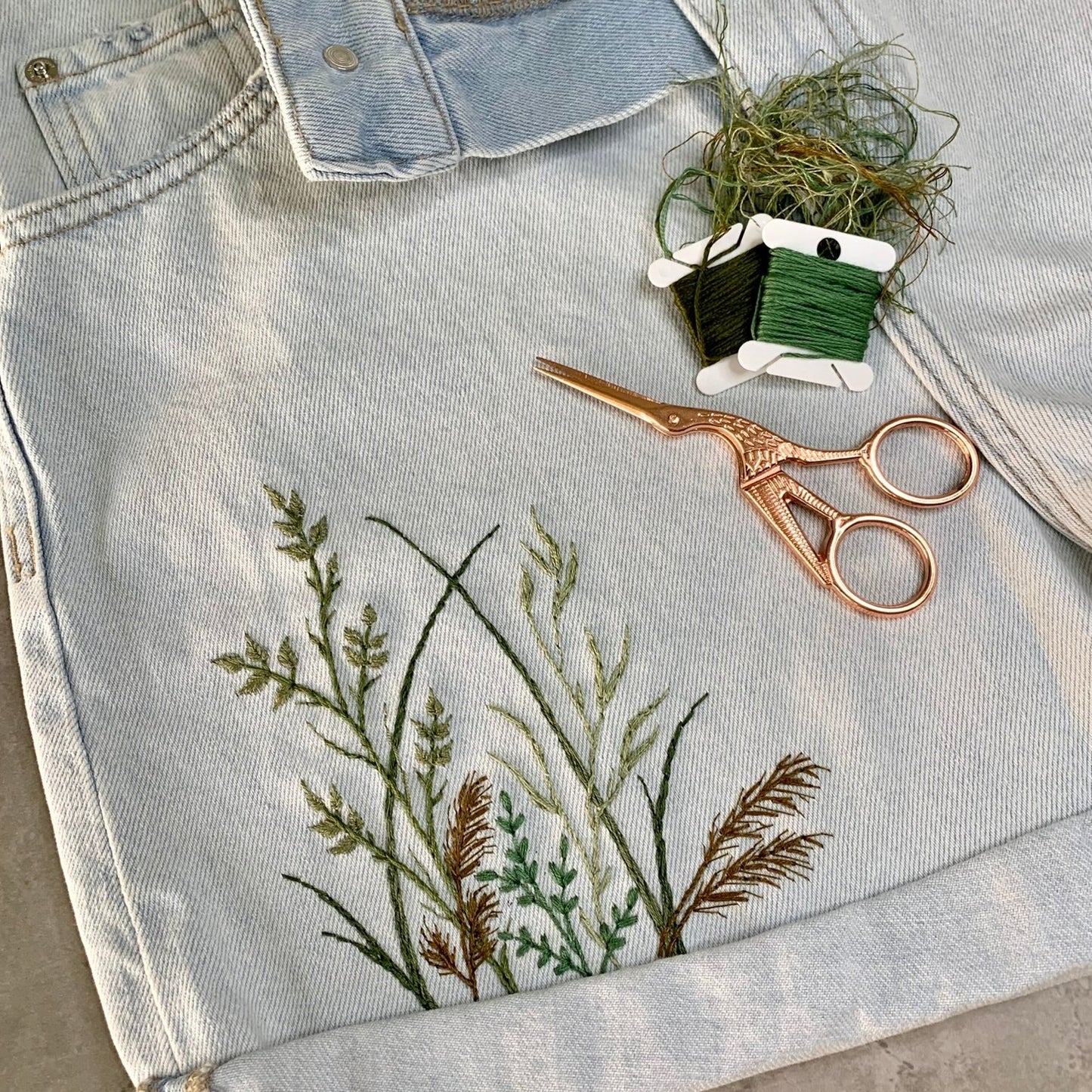 Embroidered Jeans Shorts, S/M