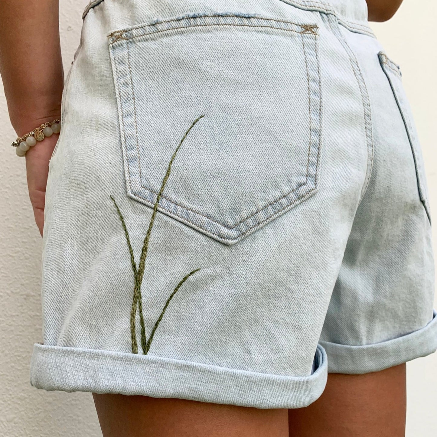 Embroidered Jeans Shorts, S/M